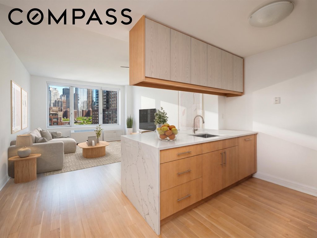 80 Riverside Boulevard, Unit 12A