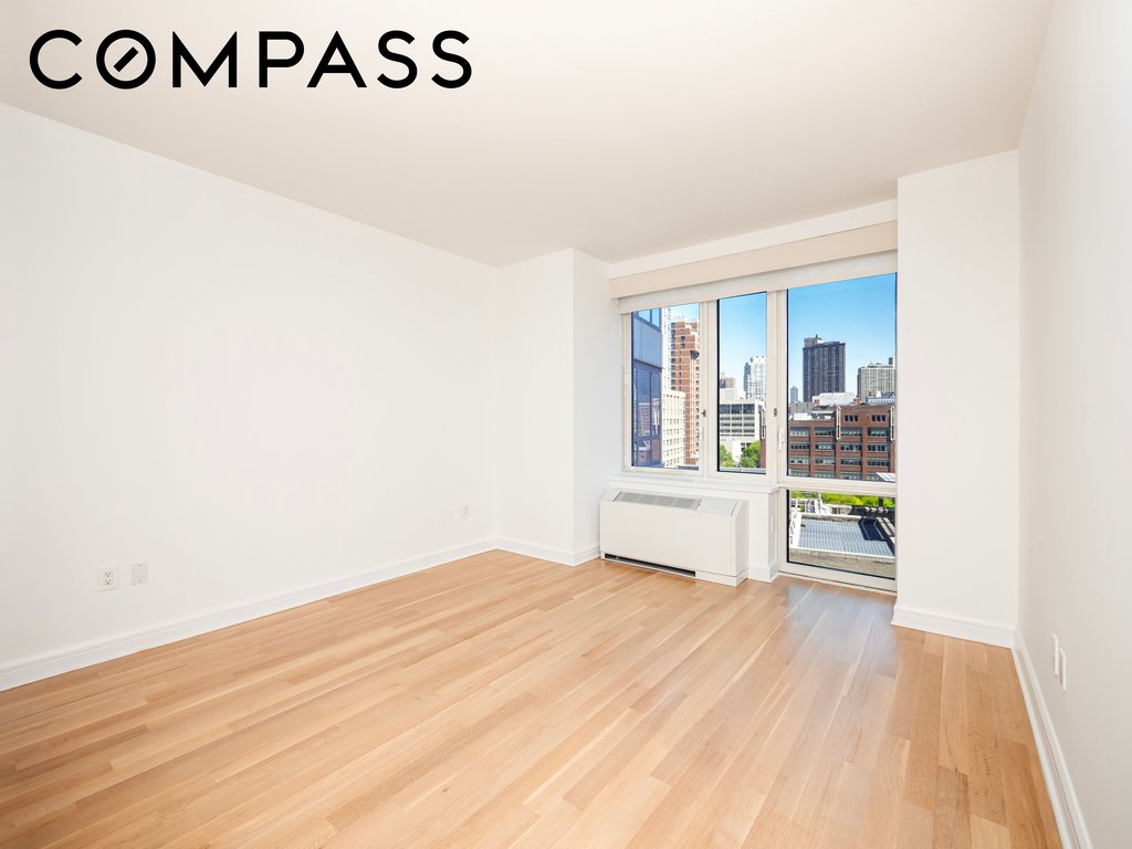 80 Riverside Boulevard, Unit 12A photo 8