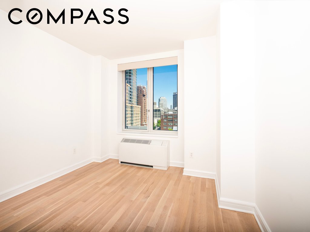80 Riverside Boulevard, Unit 12A photo 11
