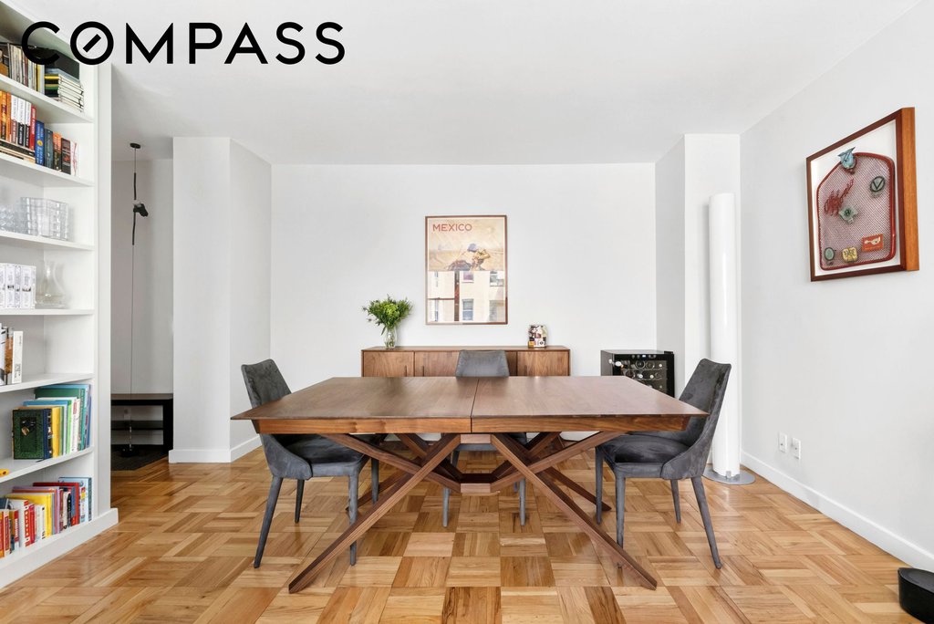20 East 9th Street, Unit 4T photo 2