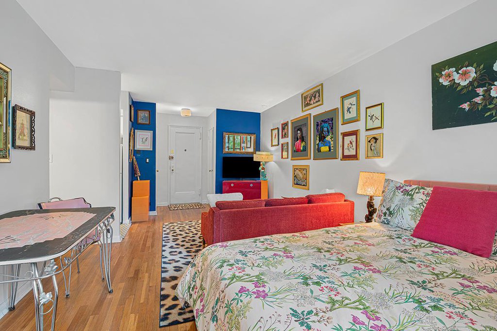 54 East 8th Street, Unit 4D photo 2