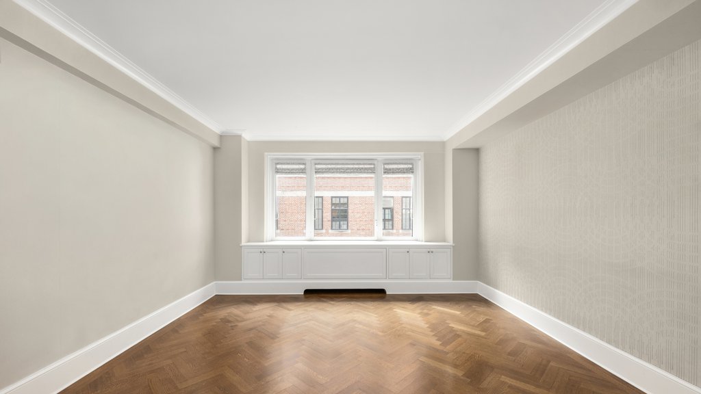 530 Park Avenue, Unit 5J photo 2