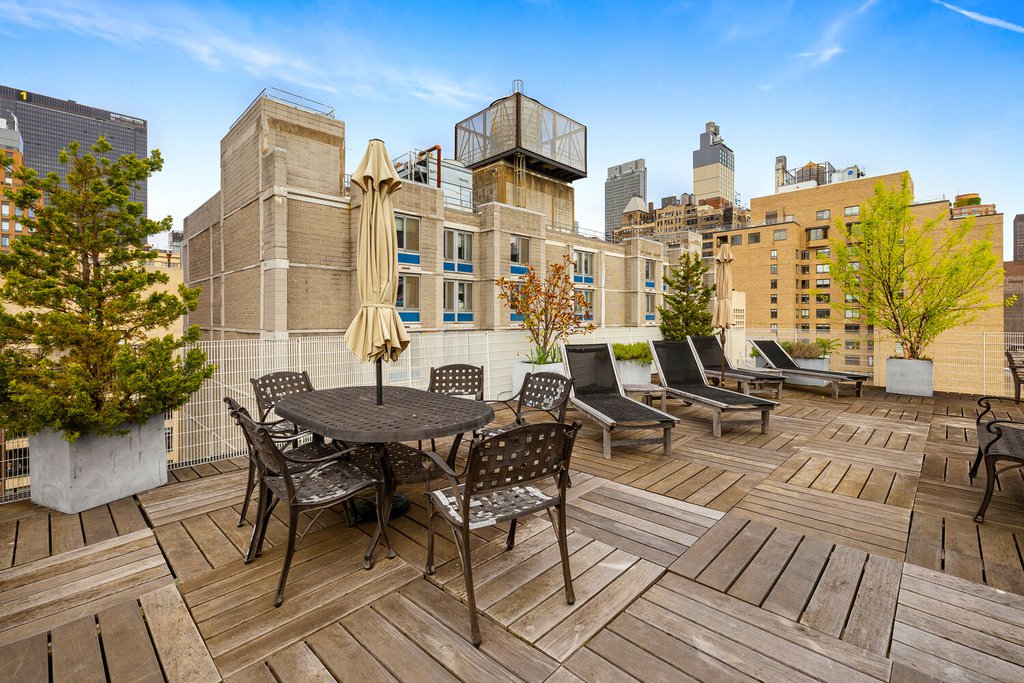 233 West 26th Street, Unit 1RW photo 17