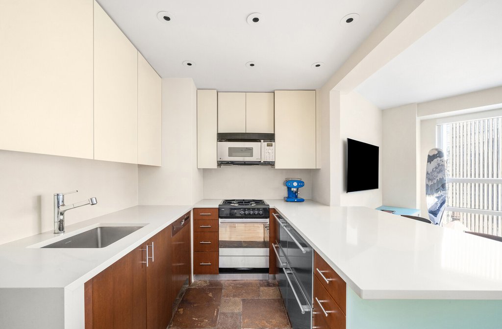 146 West 57th Street, Unit 39D photo 5