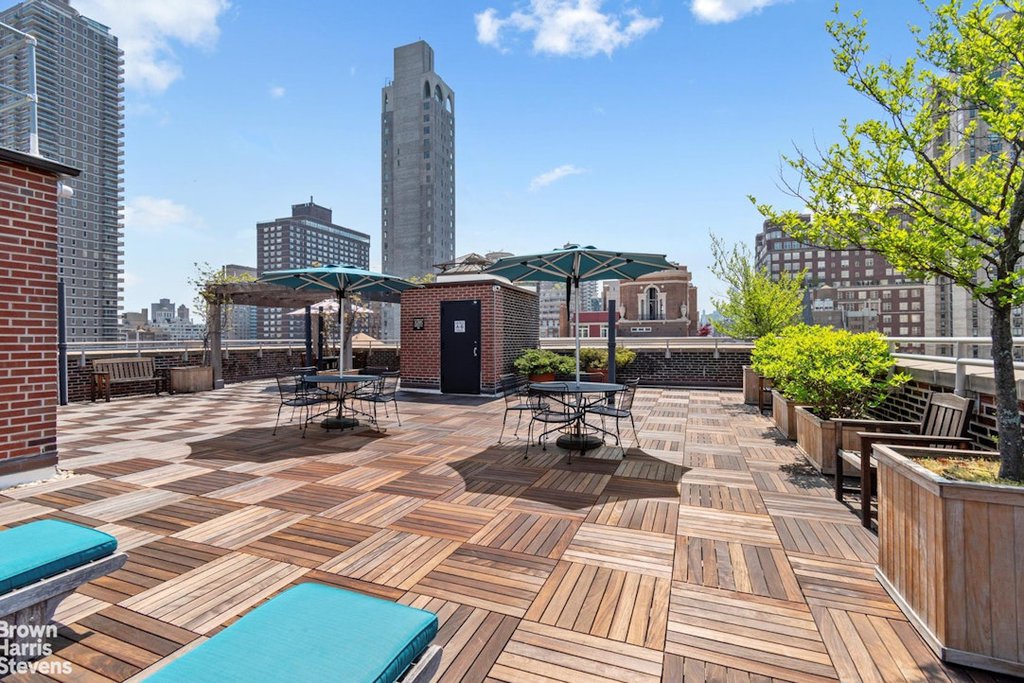 1349 Lexington Avenue, Unit 7A photo 8
