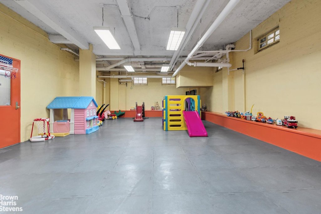 1349 Lexington Avenue, Unit 7A photo 12