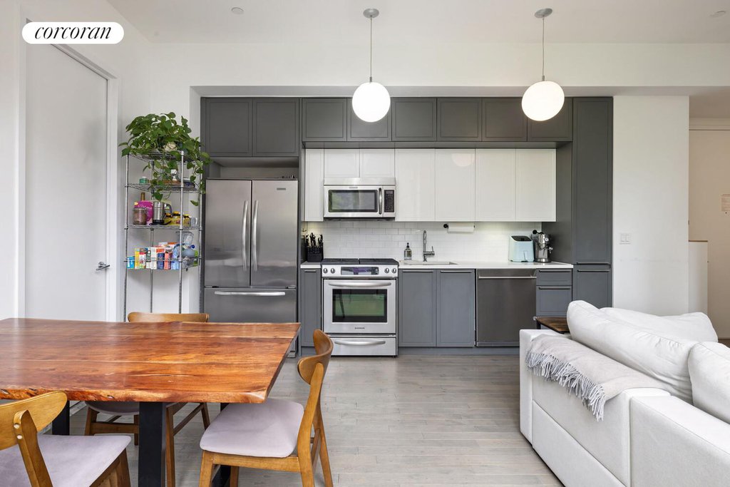 416 West 52nd Street, Unit 415 photo 3