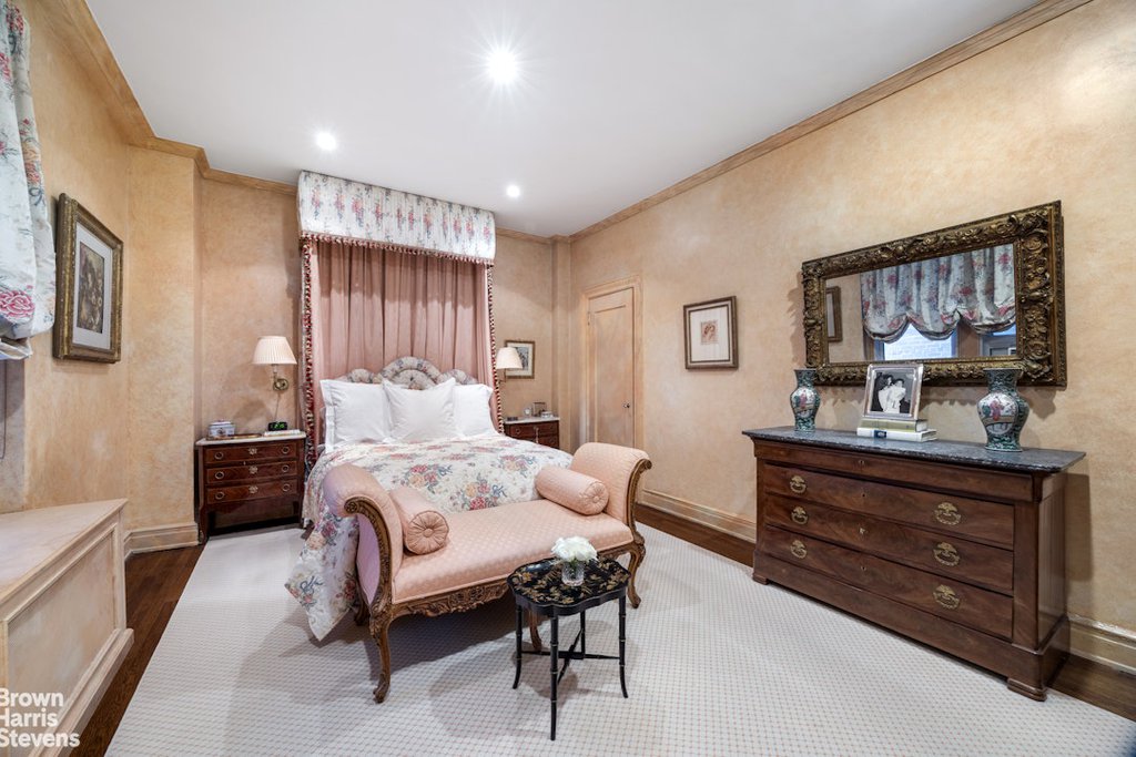 470 Park Avenue, Unit 3B photo 3