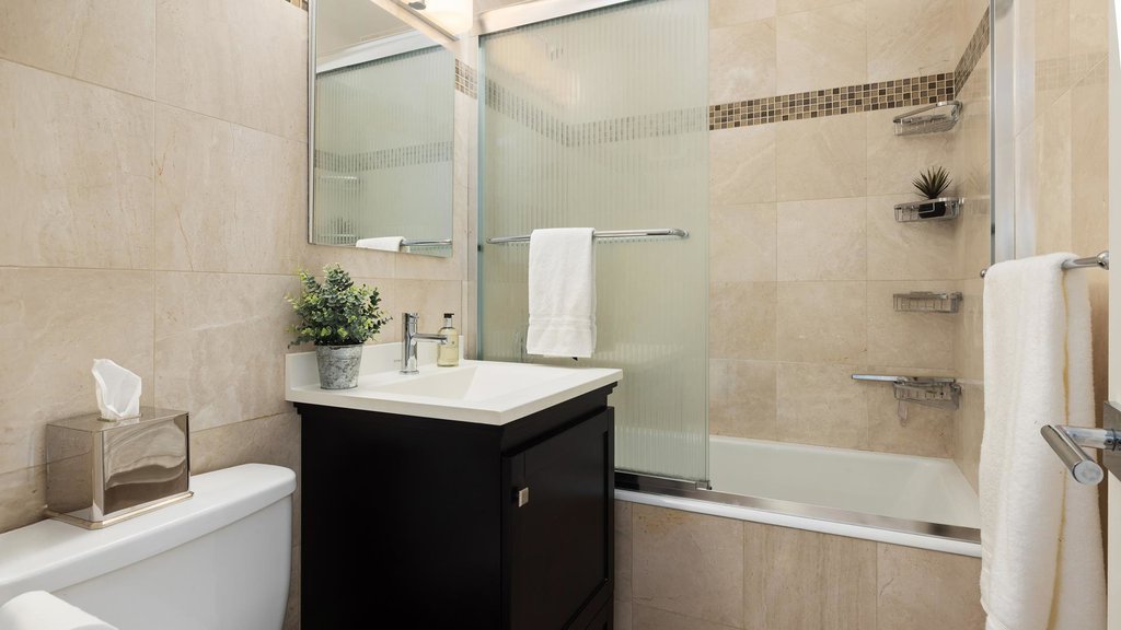 201 East 66th Street, Unit 17P photo 6