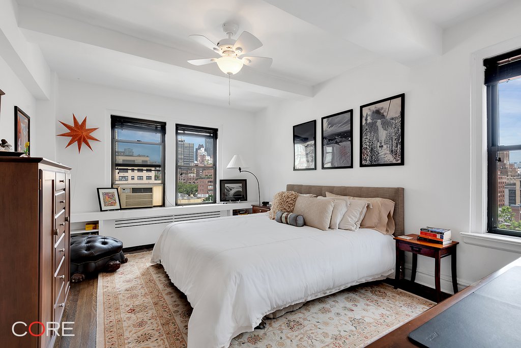 319 East 50th Street, Unit 12G photo 4