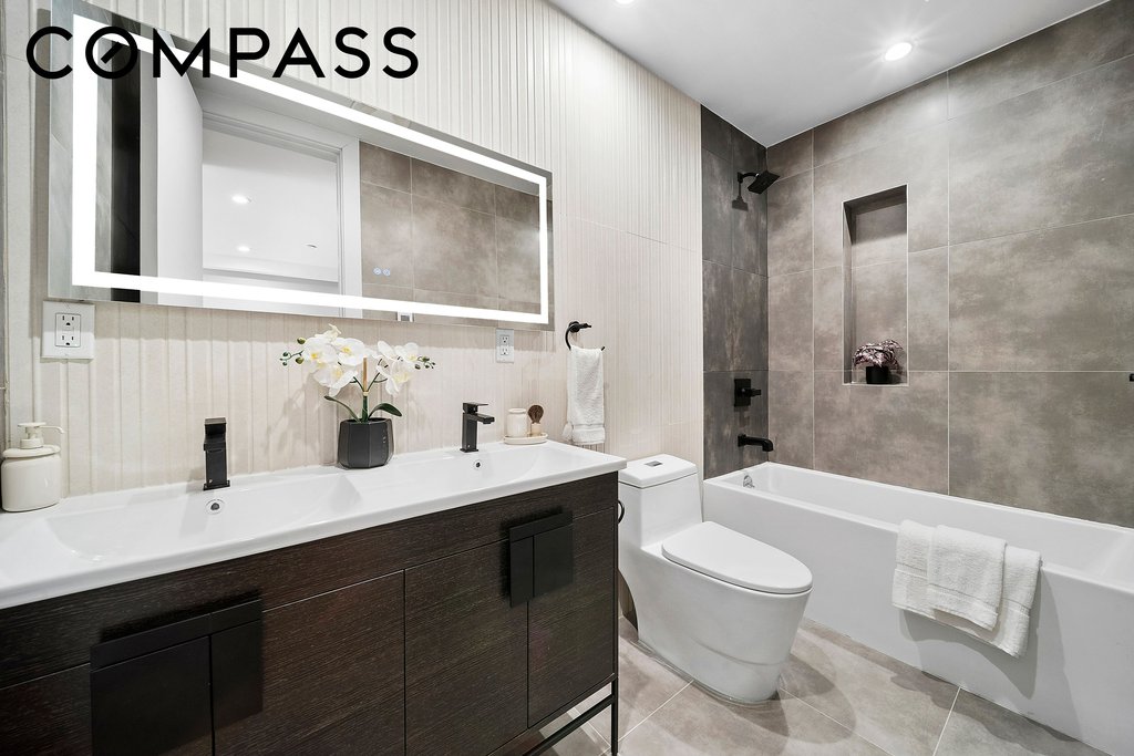 1226 Saint Marks Avenue, Unit 2B photo 4