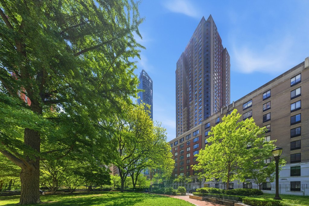 200 Rector Place, Unit 7C
