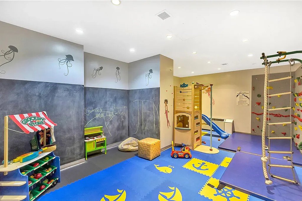 99 John Street, Unit 419 photo 12