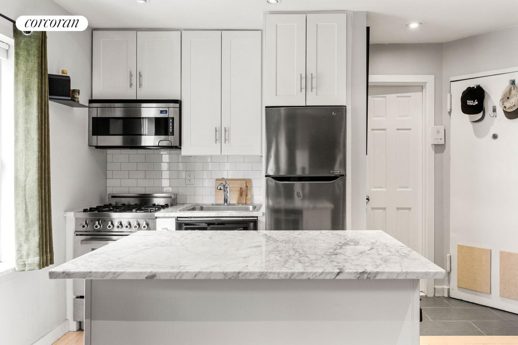 116 Perry Street, Unit J53 photo 3