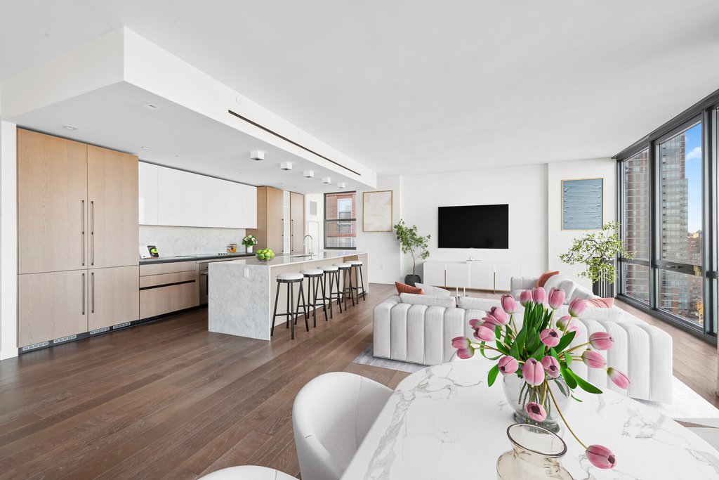 302 East 96th Street, Unit PH5 photo 4