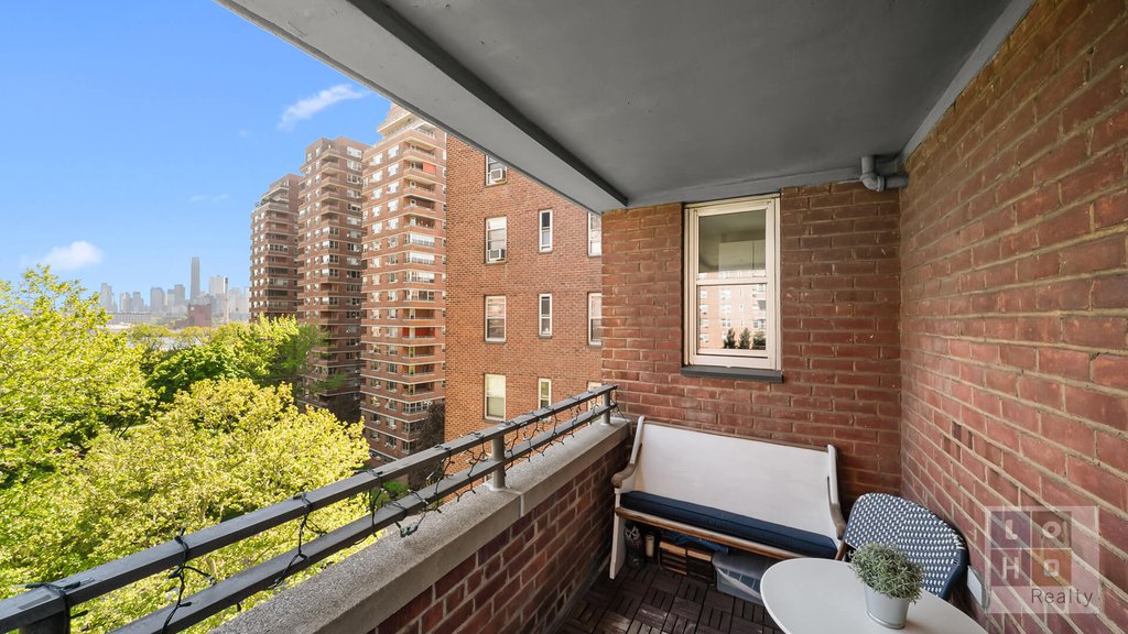 572 Grand Street, Unit G803 photo 10