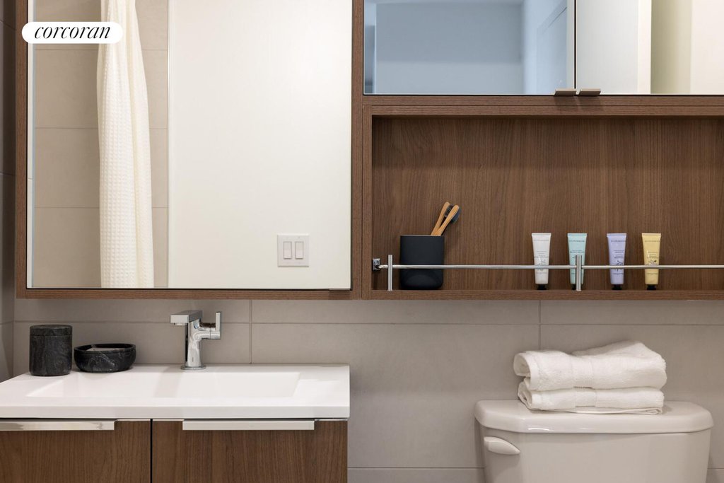 405 West 206th Street, Unit 1702E photo 12