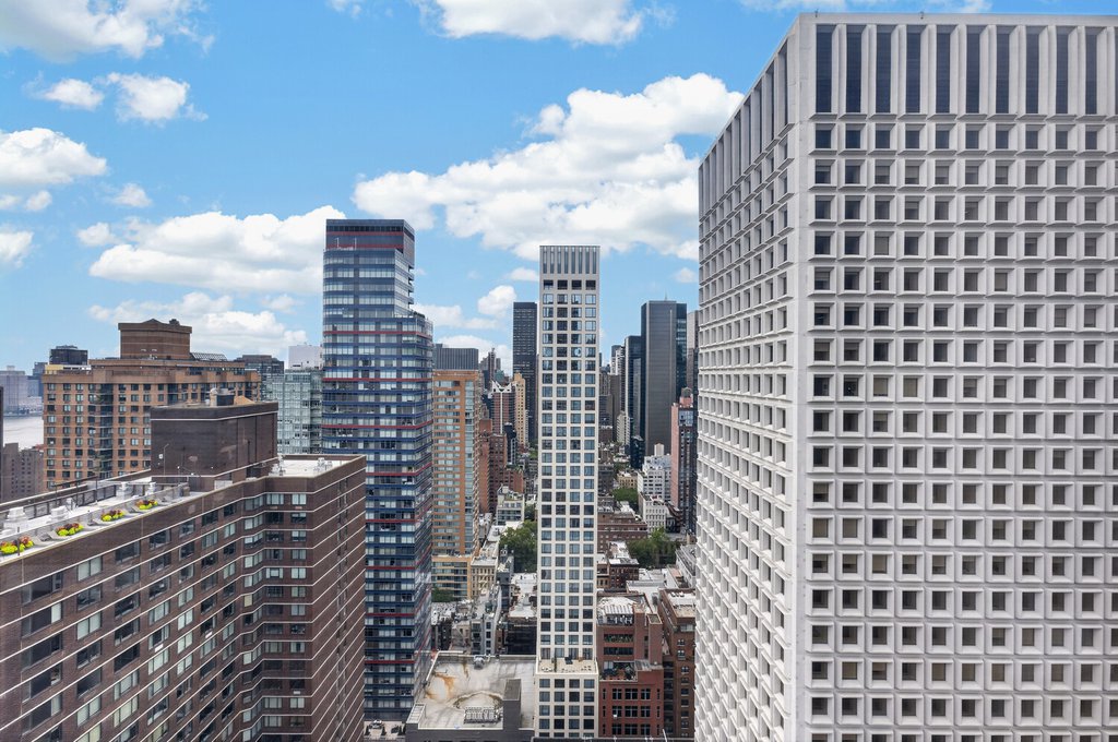 235 East 55th Street, Unit 35C photo 7