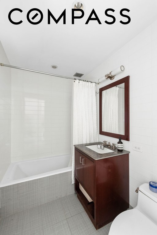 100 Riverside Boulevard, Unit 7G photo 8