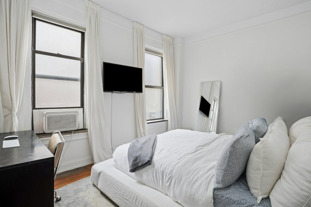317 East 18th Street, Unit 4A photo 6
