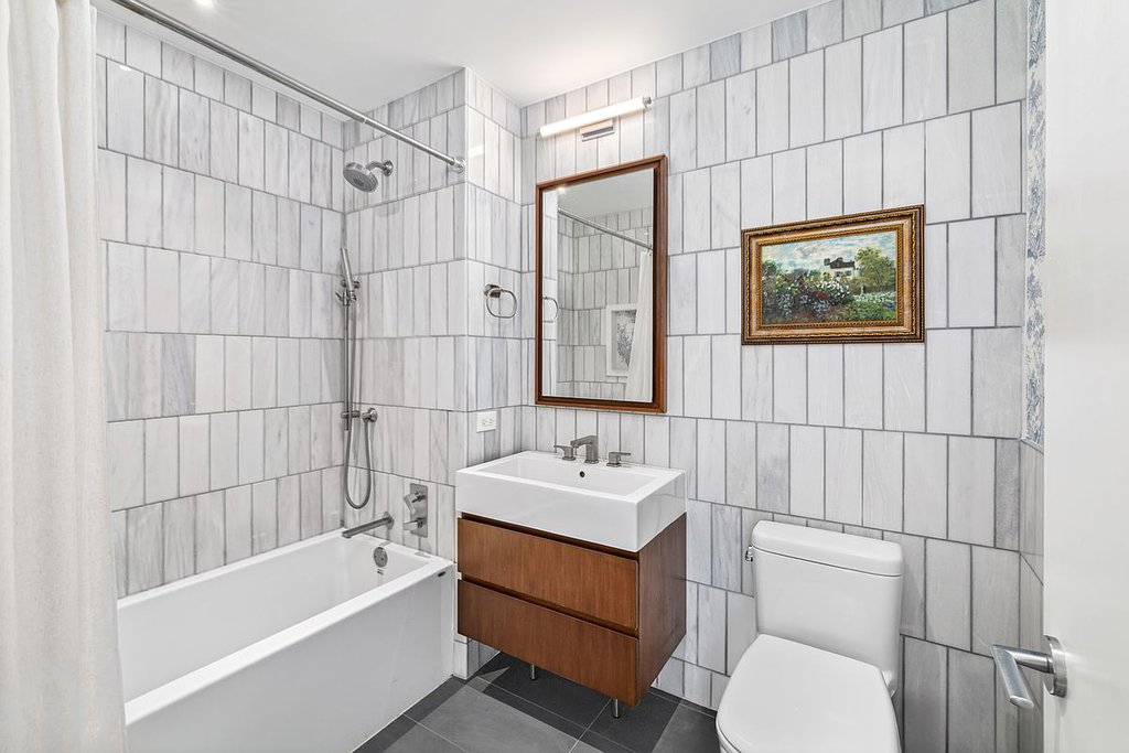 21-30 44th Drive, Unit 3M photo 9