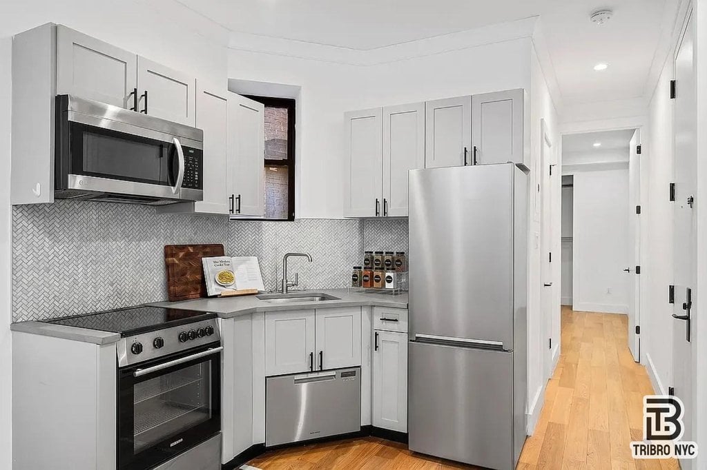 1288 First Avenue, Unit 4A photo 3