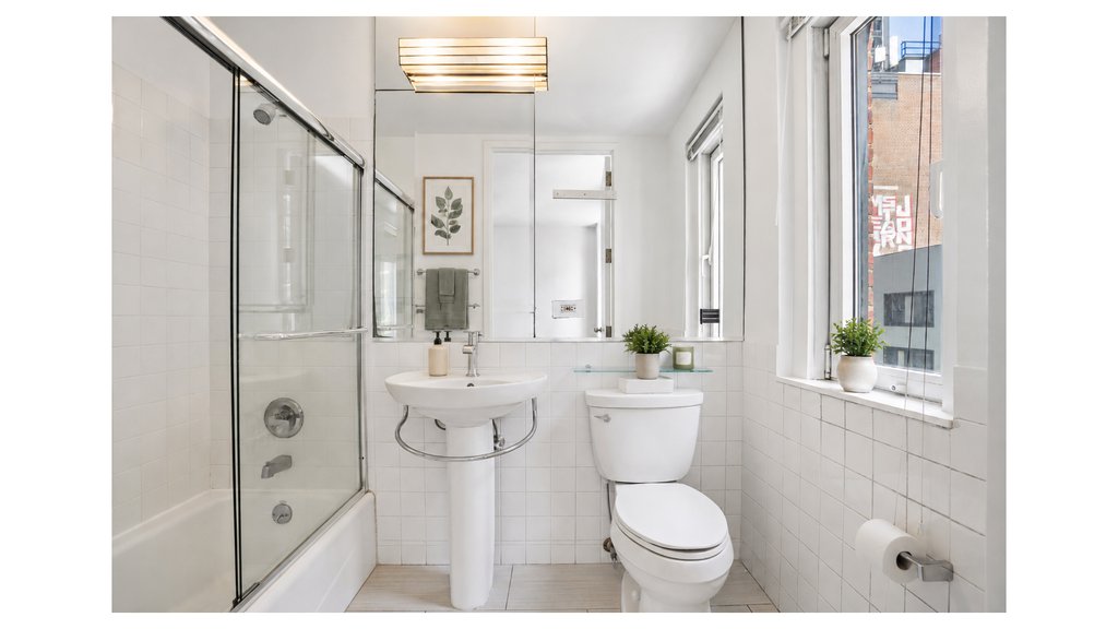 40 West 55th Street, Unit 5A photo 5
