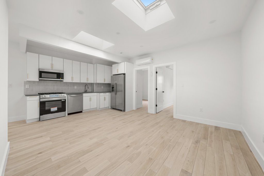 355 East 51st Street – For Sale photo 9