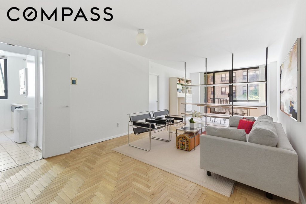 343 East 74th Street, Unit 5H photo 2