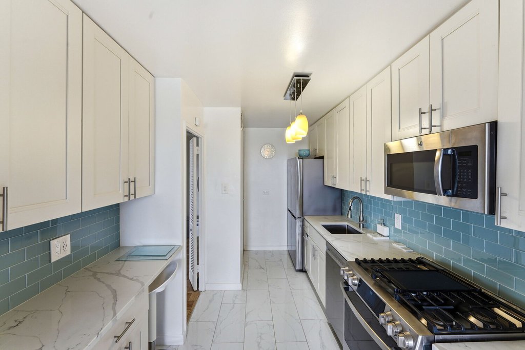 2500 Johnson avenue, Unit 20C photo 4