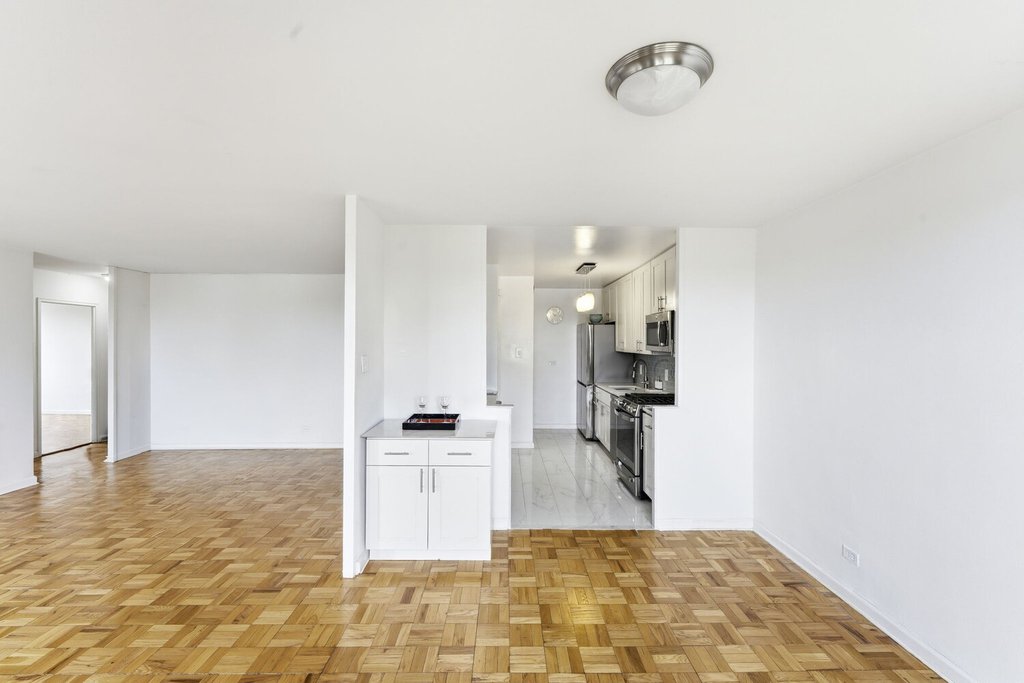 2500 Johnson avenue, Unit 20C photo 9