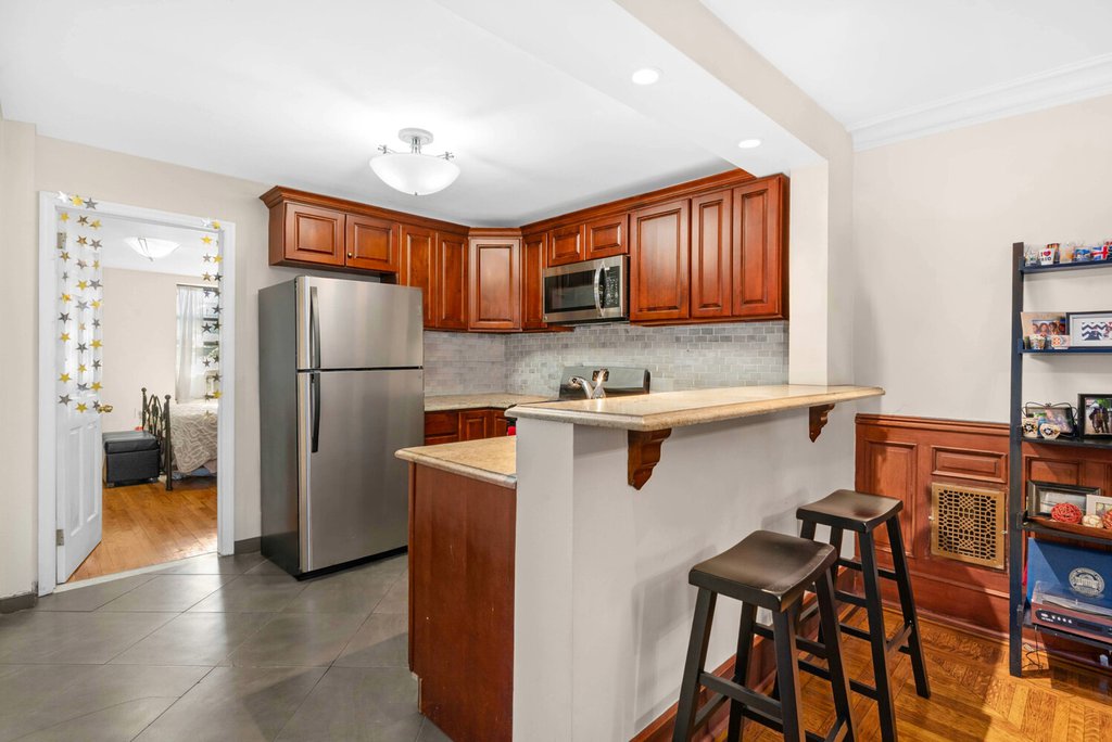 954 Park Place – For Sale photo 13