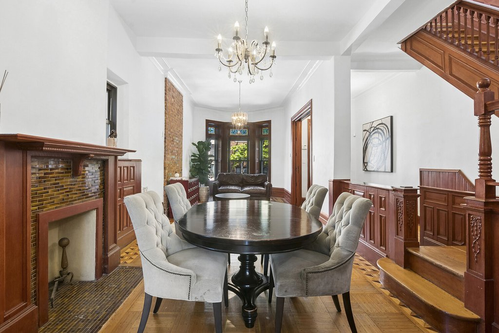 954 Park Place – For Sale photo 2
