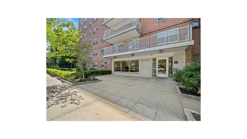 3125 Tibbett Avenue, Unit 12C photo 2