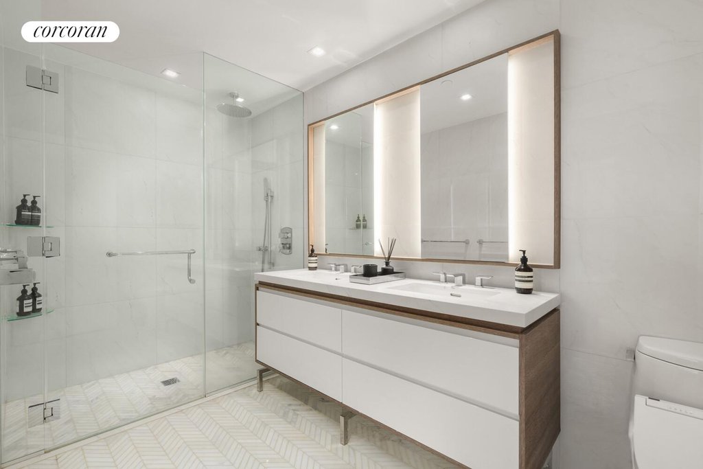 505 West 43rd Street, Unit 9C photo 4