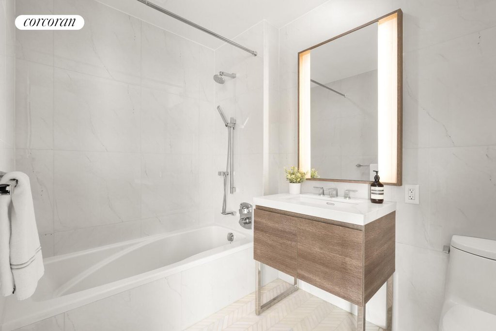 505 West 43rd Street, Unit 9C photo 6