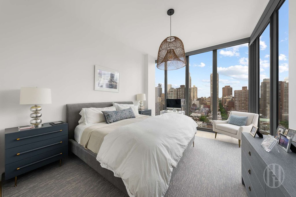 360 East 89th Street, Unit 22A photo 6