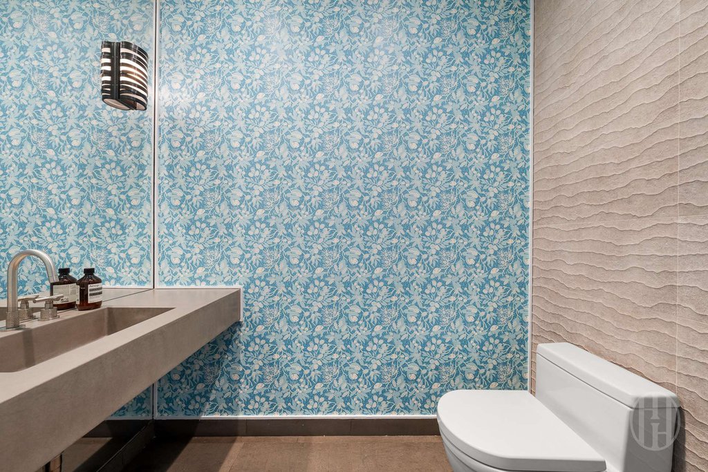 360 East 89th Street, Unit 22A photo 12