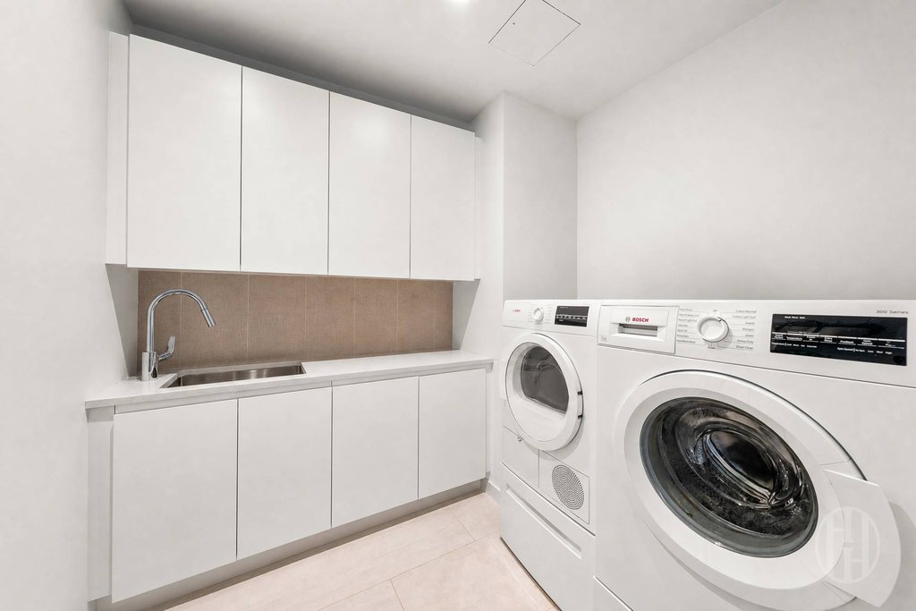 360 East 89th Street, Unit 22A photo 13