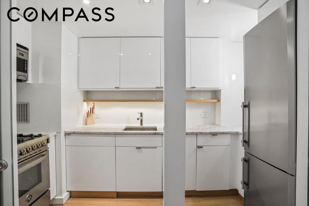 200 Central Park South, Unit 18L photo 6