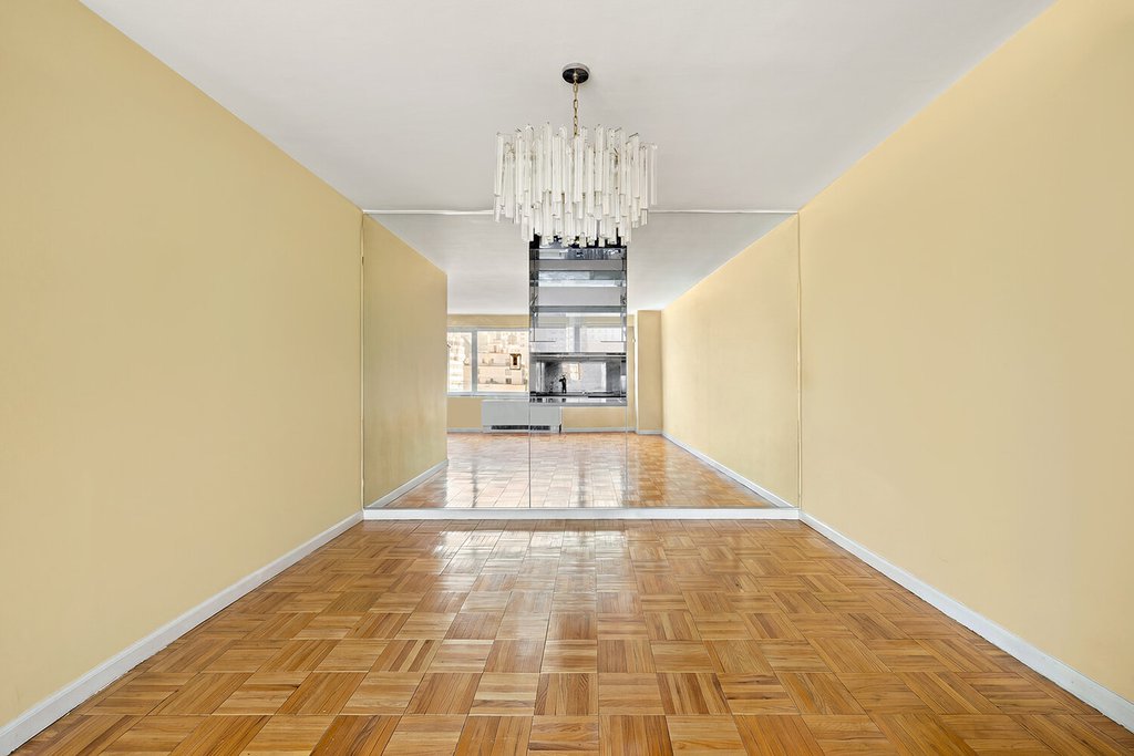 303 East 57th Street, Unit 9E photo 3