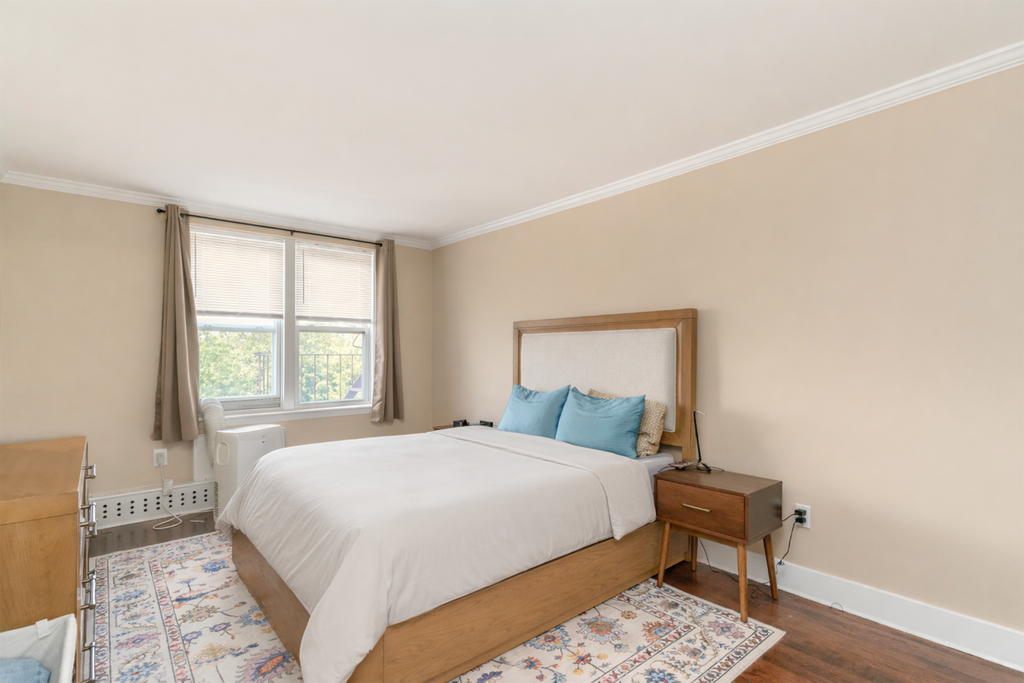 84-70 129th Street, Unit 5R photo 5
