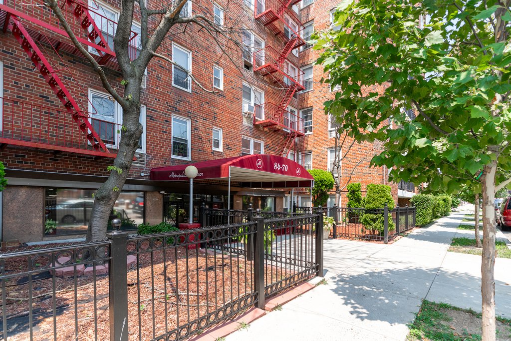 84-70 129th Street, Unit 5R photo 9