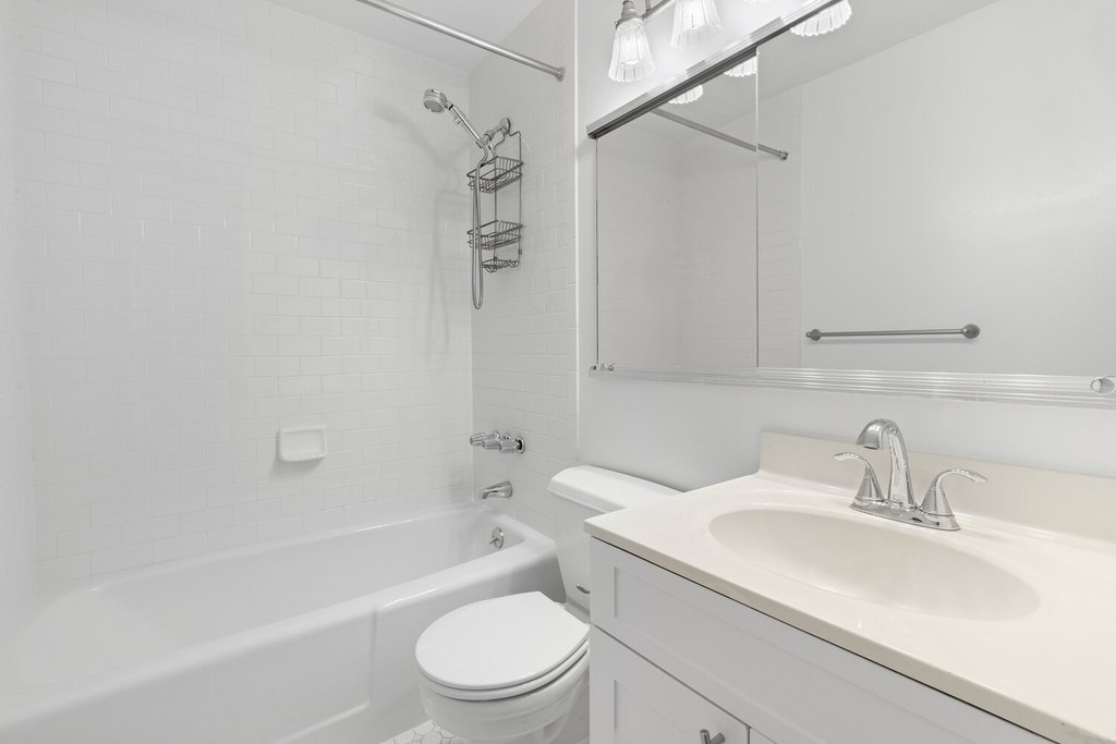 310 East 46th Street, Unit 18G