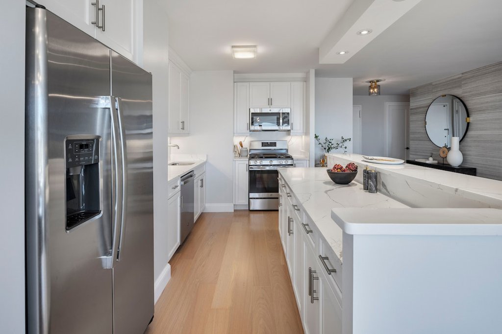 155 West 68th Street, Unit 28E photo 4