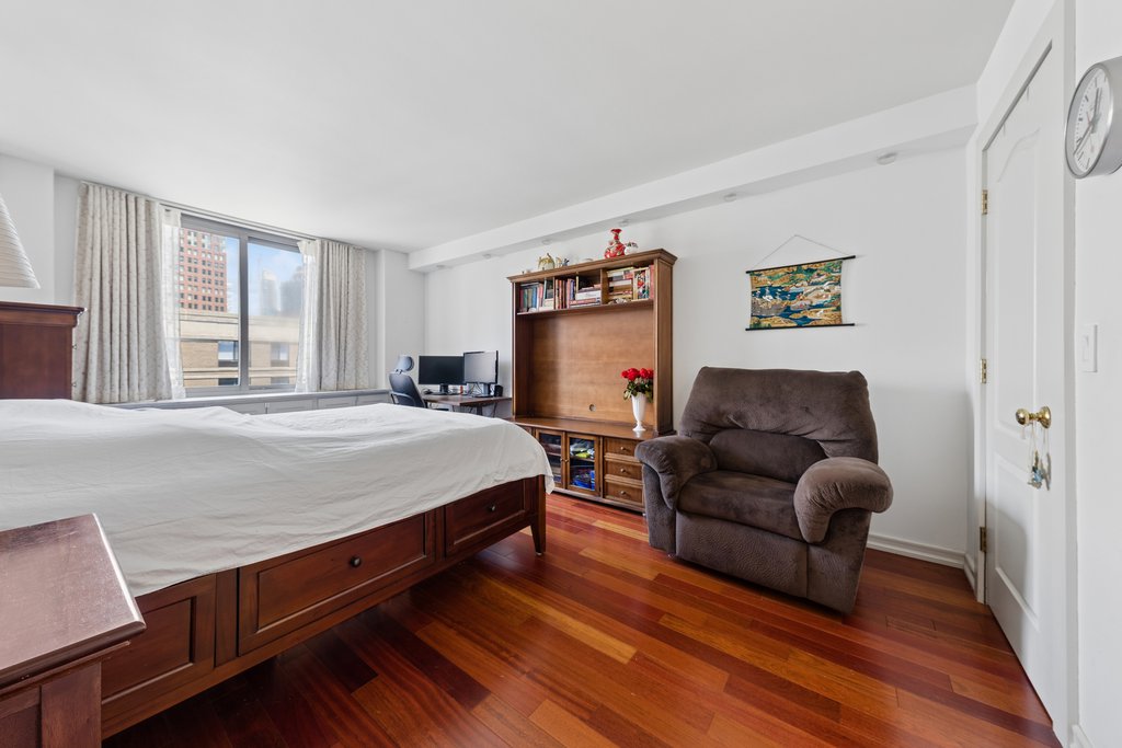 2 South End Avenue, Unit 9C photo 4