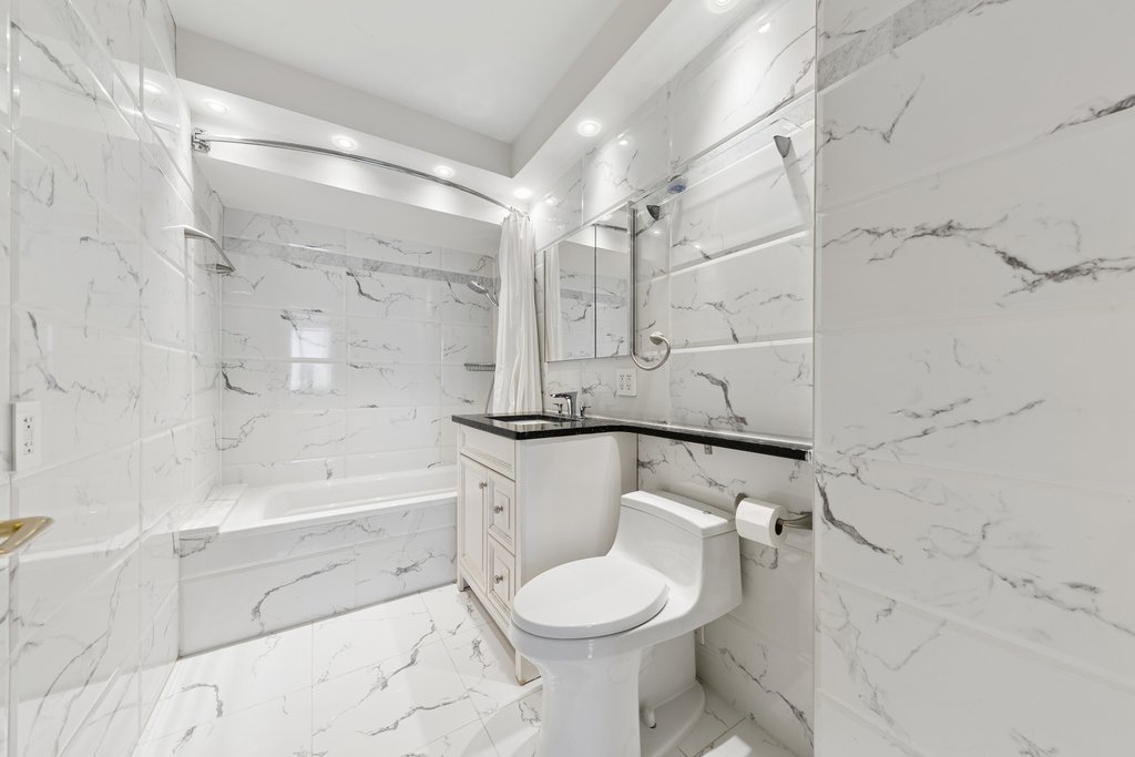 2 South End Avenue, Unit 9C photo 5