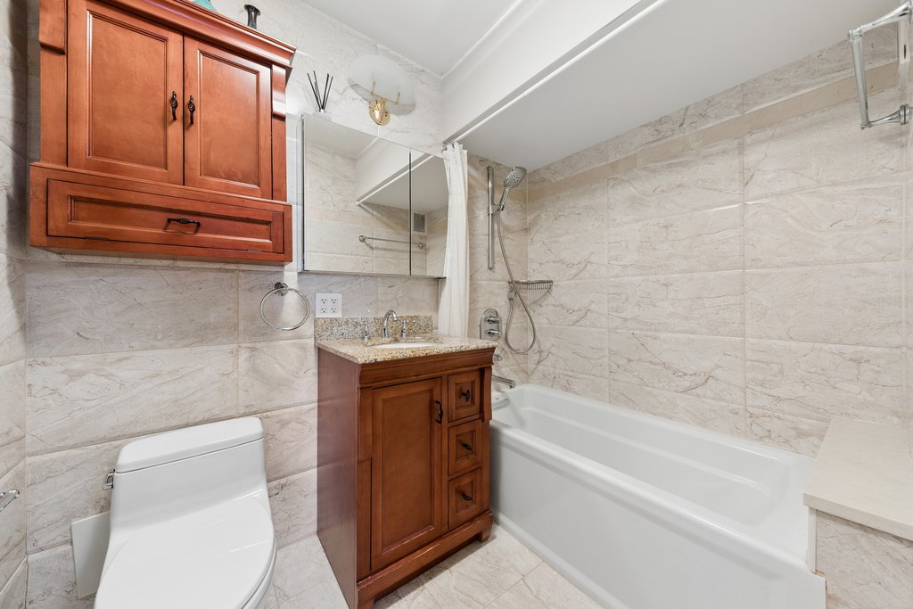2 South End Avenue, Unit 9C photo 7
