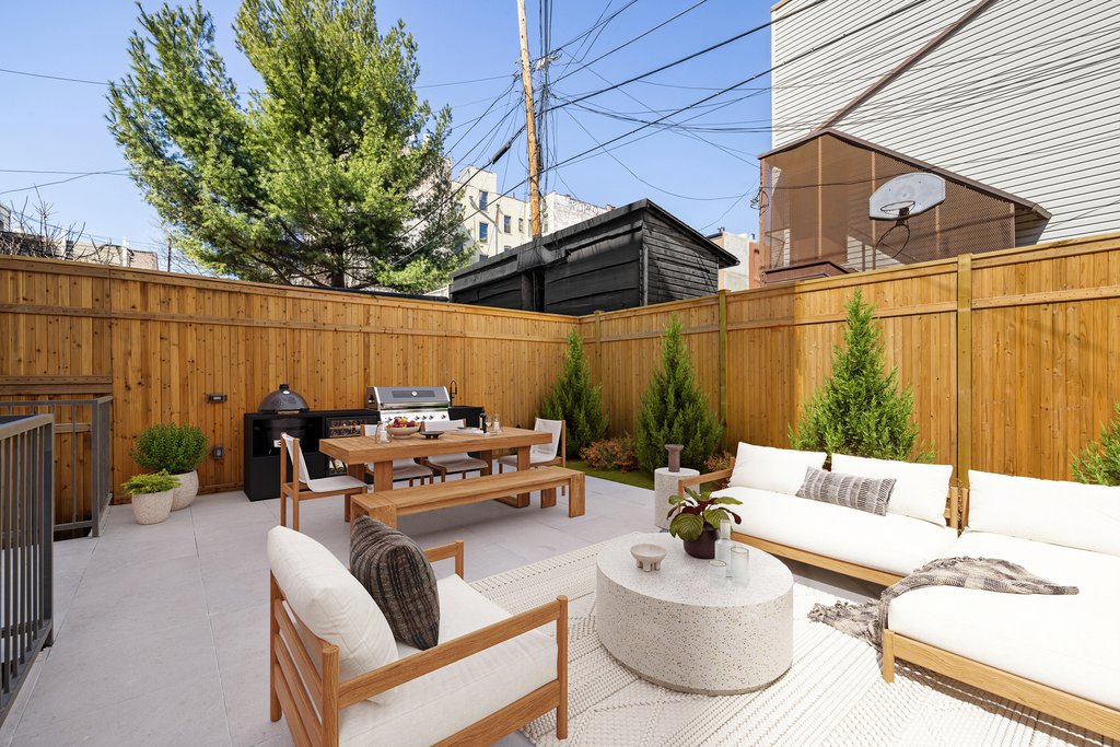 109 Devoe Street, Unit GARDEN2 photo 13