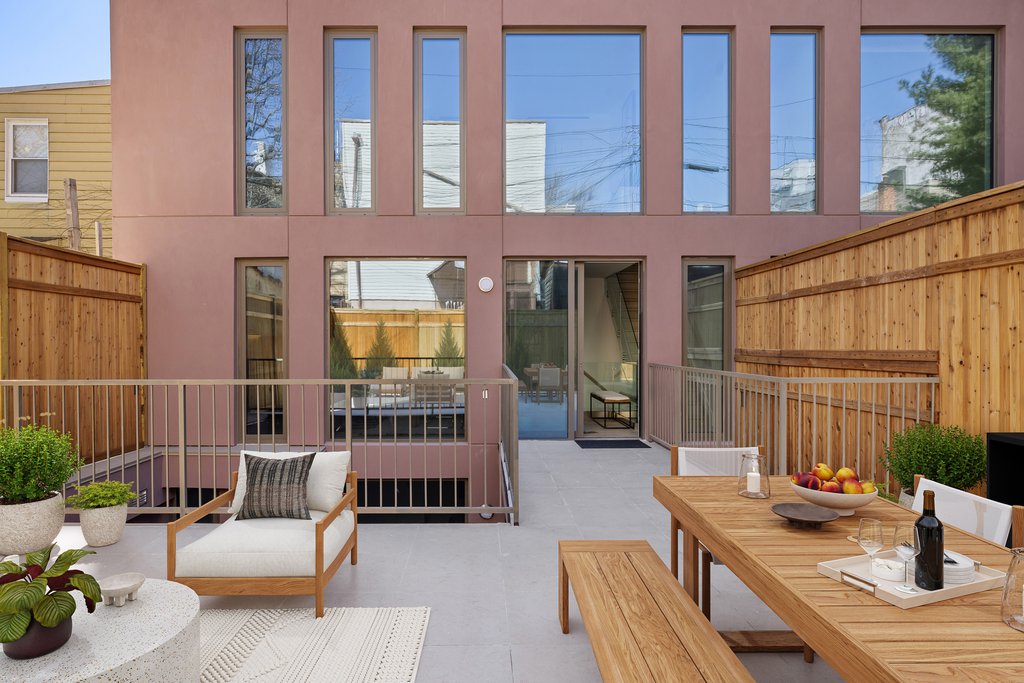 109 Devoe Street, Unit GARDEN2 photo 14